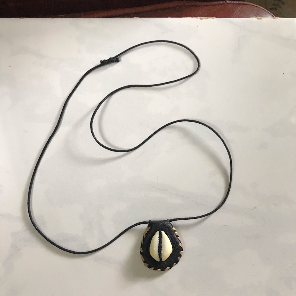 Shell Boho Necklace - Picture 4 of 9